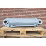 Boring 200 slag 500 Dubbelwerkend 60 TON. Old stock